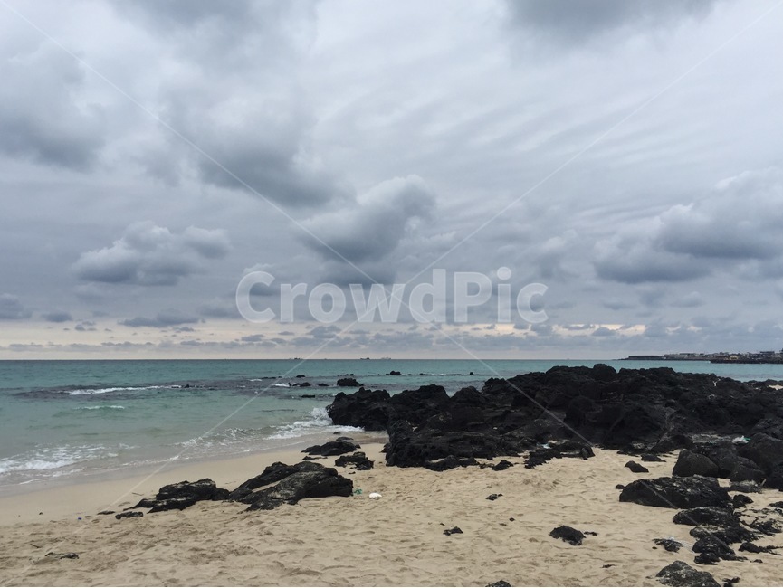 제주도,jeju,바다,beach,jejuisland,제주,제주도바다,제주바다,구름,하늘,수평선,파도