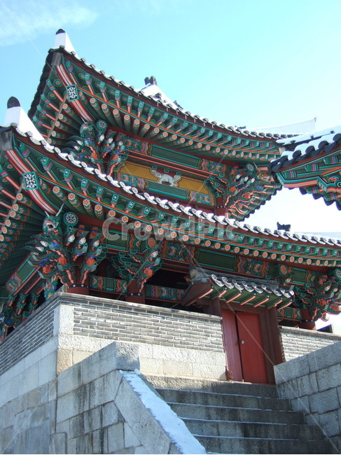 겨울,한옥,눈,전통,기와,winter,snow,koreansytlehouse,oldhouse,oriental,house,tileroofedhouse,성문,한국전통,한국문화,korean traditional,korean culture,건축물,건물외관,exterior,building,structure,architecture,construction