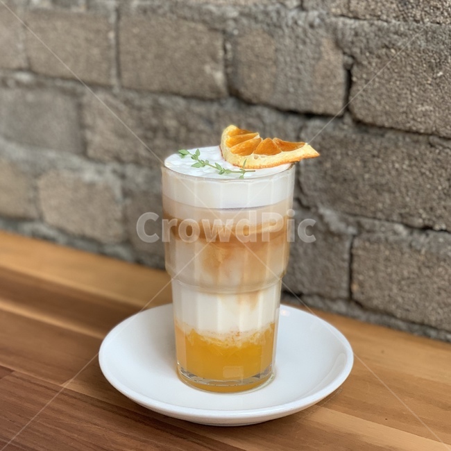 커피,오렌지비앙코,아이스커피,카페라떼,카페,coffee,유리잔