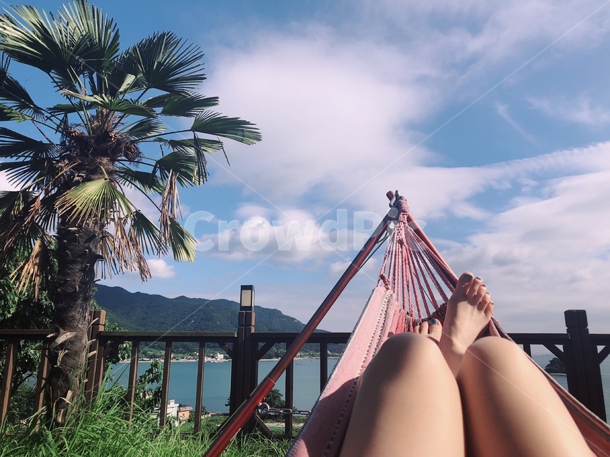휴가,vancance,휴식,여가,여름,여행,힐링,relaxation,해먹,여름,계절,summer,season,사람,인물,인간,human,person,신체일부,몸,body,여성,여자,woman,female,lady,여행,휴가,traveling,vacation,trip,furniture,가구