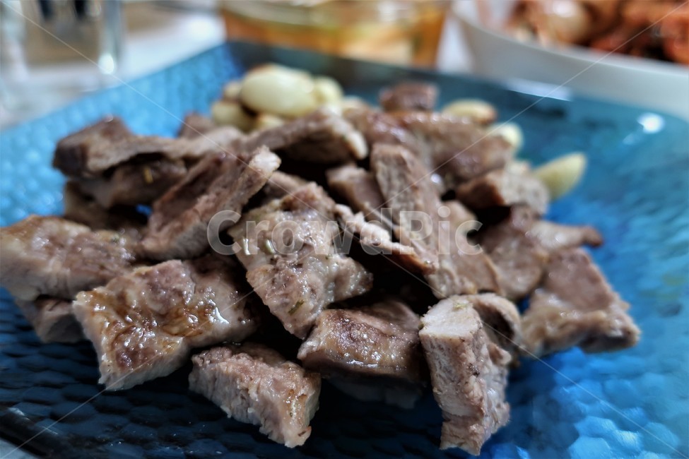 돼지고기,돈육,구이,목살,목심,돼지목살,반찬,마늘,음식,요리,음식,식재료,요리,food,cook,meal,dishes,food reserves,육류,고기,meat