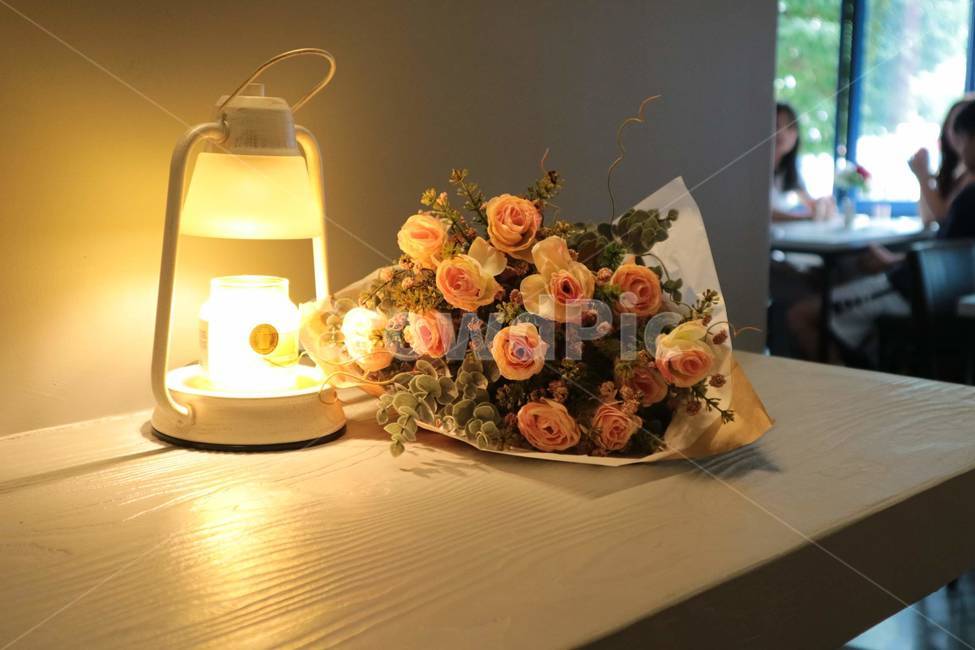 인테리어,실내인테리어,아늑함,무드등,조명,꽃,flower,기념일,축하,anniversary,congratulation,celebrate,celebration