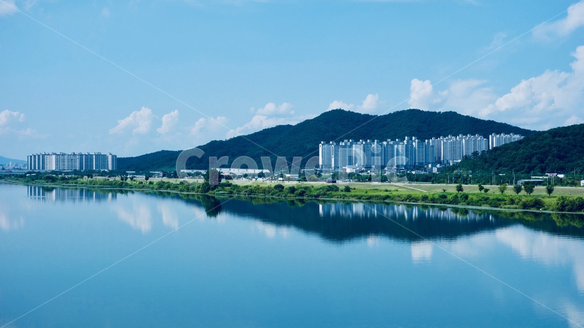 아파트,apartment,강,구름,산,고층건물,building,아파트단지