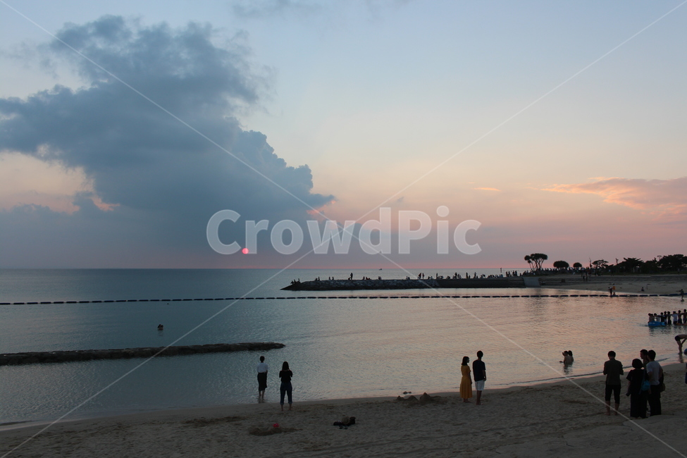 일본,오키나와,선셋비치,석양,노을,해변,해변,바다,beach,sea,사람들,대중,군중,other people,crowd