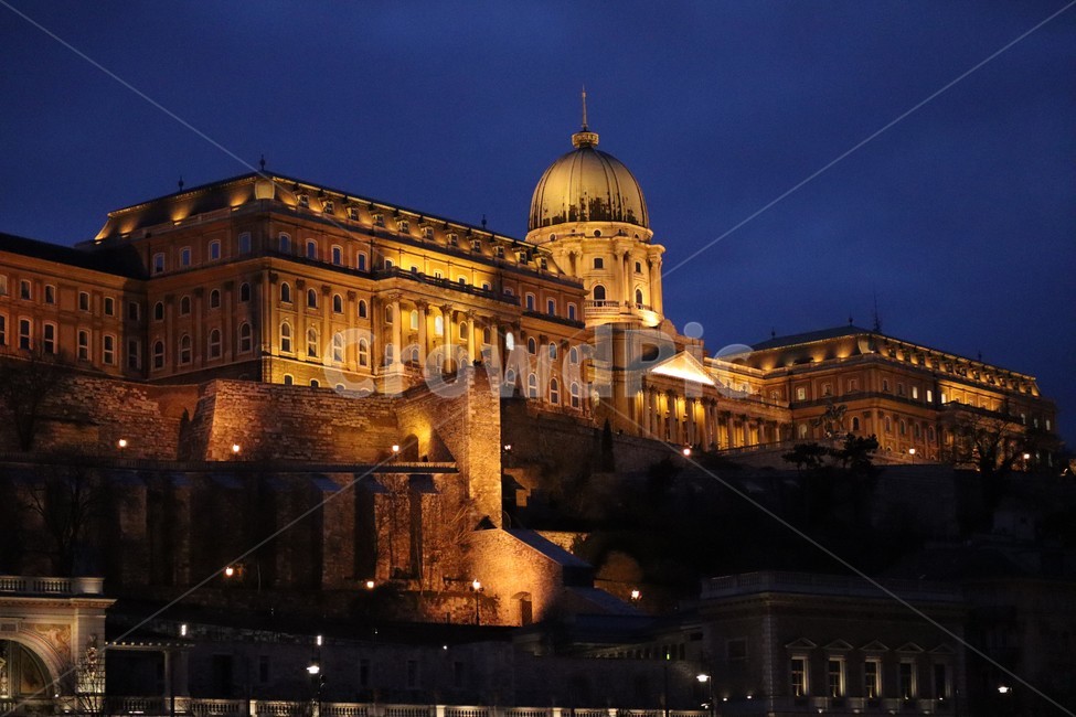 헝가리,부다페스트,세체니다리,도나우강,동유럽,야경,밤,풍경,nightscape,night,landscape,랜드마크,landmark,tourist attraction,해외,외국,세계,foreign,oversea,world,세계랜드마크,해외랜드마크,외국랜드마크,world landmark,world tourist attraction,건축물,건물외관,exterior,building,structure,architecture,construction,dome,둥근 천장,건물