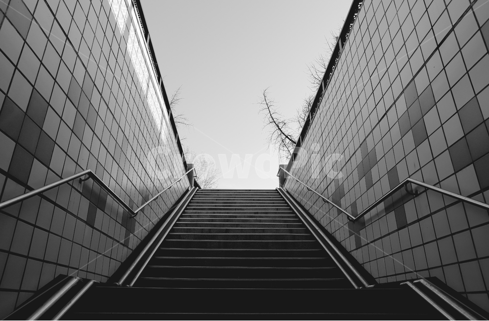 흑백,지하,지상,겨울,계단,지하계단,흑백,모노톤,monochrome,black and white
