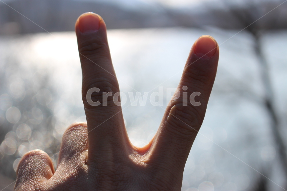 finger,손가락,브이,물,water,승리,신남,즐거움,신체일부,몸,body