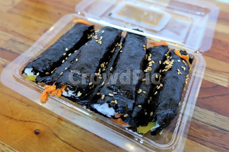 마약김밥,김밥,재료,계란,지단,당근,단무지,밥,김초밥,시금치,음식,음식,식재료,요리,food,cook,meal,dishes,food reserves,한식,한국음식,한국요리,korean food,korean dishes,korean meal,korean cook