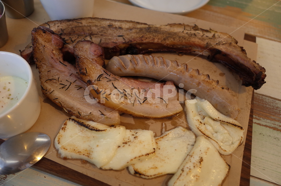 돼지고기,소시지,베이컨,삼겹살,고기요리,훈제,구이,소세지,저탄고지,치즈,bacon,meat,porkbelly,cheese,food,fat,lchf,lawcabhighfat,yummy,bbq,meal,white,plate,whiteplate,smokedbacon,grilledbacon,smokedmeat,grilledmeat,barbecue,party,gourmet,음식,식재료,요리,food,cook,meal,dishes,food reserves,육류,고기,meat