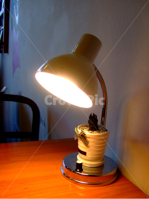 소품,장식품,조명,인테리어,스탠드,작은소품,테이블,카페,lighting,prop,table,desklamp,interior,인테리어,실내디자인,interior design