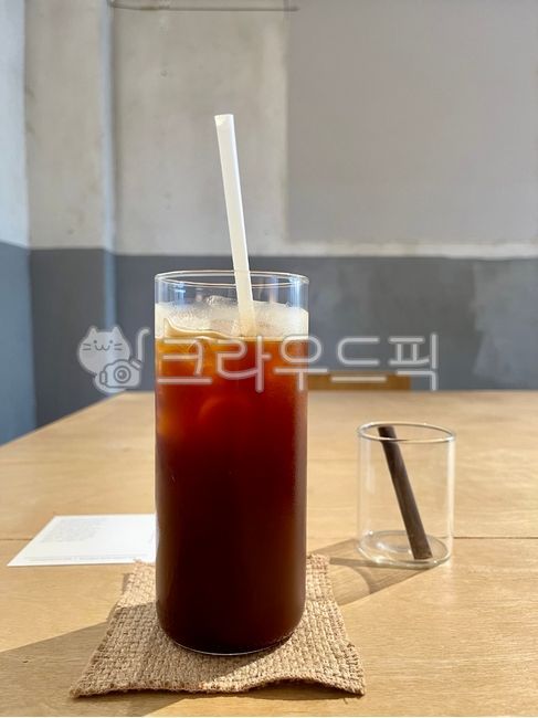 Ice americano,wooden table,icedamericano,americano,summer,cafe,wooden,coffee,Americano,icedcoffee,table,iced coffee