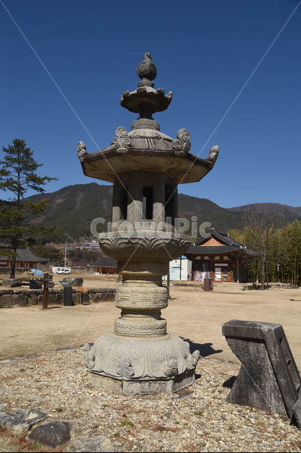 실상사,석등,문화재,보물,기념물,사찰,절,건축물,temple,architecture,bulding,화사석,귀꽃