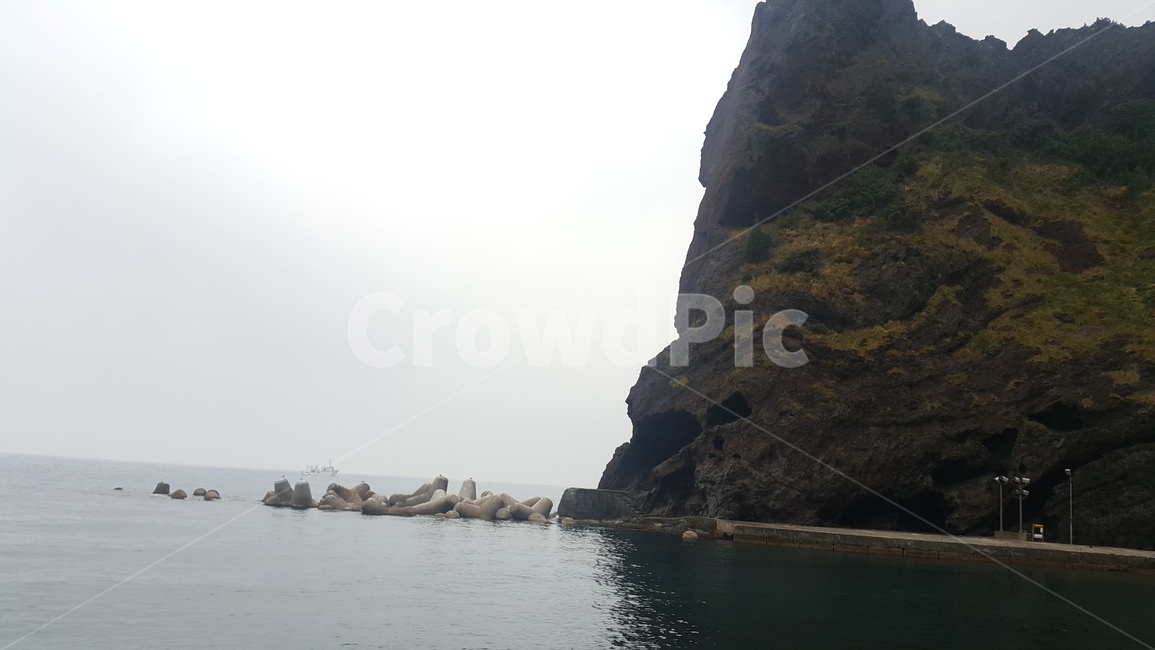 자연,바다,하늘,자연관경,구름,나무,자연,풍경,nature,landscape,outdoors,옥외,cliff,낭떠러지,ocean,대양,water,물,sea,shoreline,해안선
