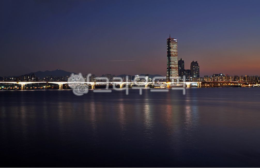 Han River Bridge,Wonhyo Bridge,Yeouido,sunset,Han River night view,Han River