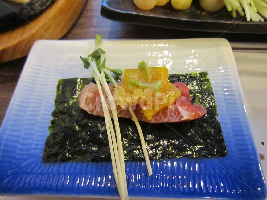 일식,식당,접시,무순,와사비,참치회,참치,생선화,맛있는,음식,김,살코기,날치알