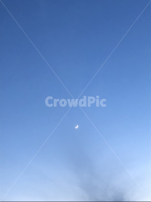 해질녘,하늘,초승달,파란색,푸른달,감성사진,야경,밤,풍경,nightscape,night,landscape,nature,자연,outdoors,옥외,sky