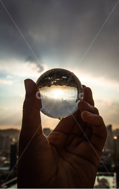 하늘,감성,유리구슬,신비,일몰,배경화면,비,한여름,여름,노을,감성사진,아름다운,도시,풍경