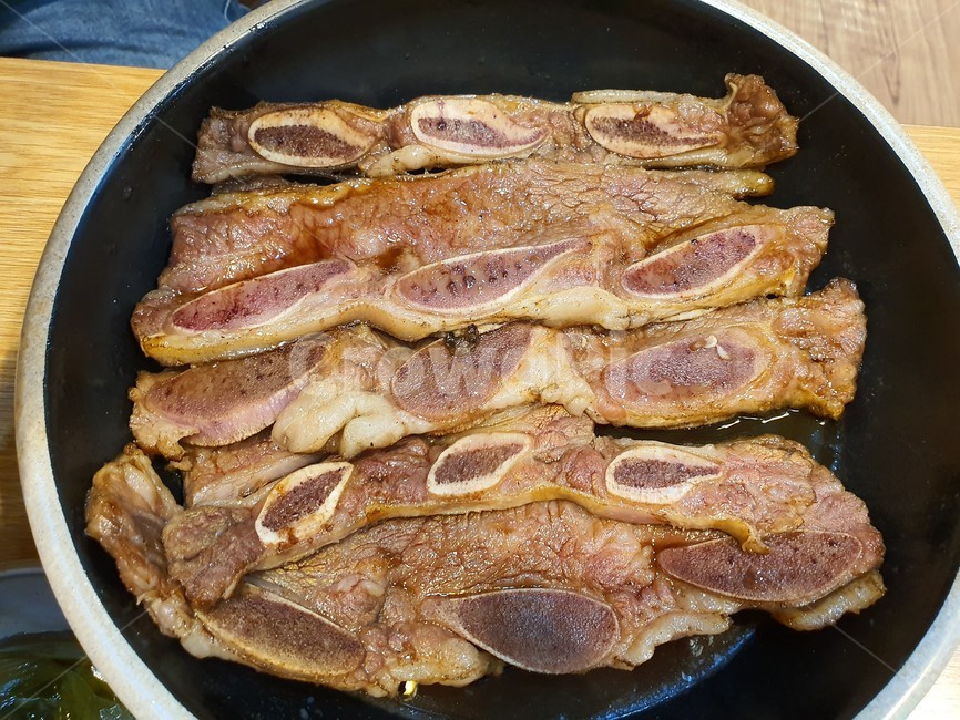 food,고기,갈비,la갈비,meat,음식,요리,dishes,육류,meal,cook,술안주,구이,한식,식사,양념고기,육류,고기,meat
