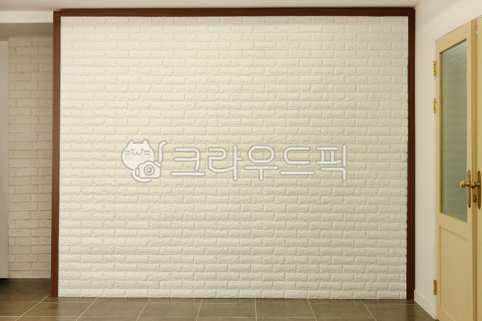 벽면,카피스페이스,인테리오공간,문,건축,실내벽면,interior,room,studio,floor,livingroom,rentalstudio,modernarchitecture,원룸,바닥,거실,렌탈스튜디오,현대식건축,인테리어,인테리어디자인,interiordesign,indoors,실내,방,flooring,벽돌벽,파벽,couch,가구,furniture