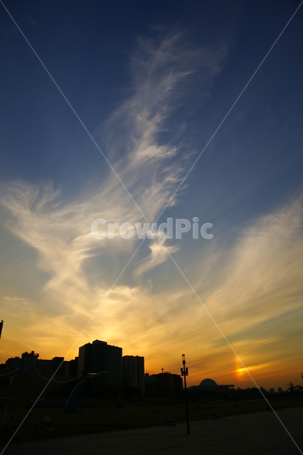 구름,풍경,cloud,야외,nature,sunlight,dusk,황혼,sunset,일몰,sky,햇빛,자연,outdoors,redsky,하늘,dawn,붉은하늘,옥외,새벽,자연,풍경,nature,landscape