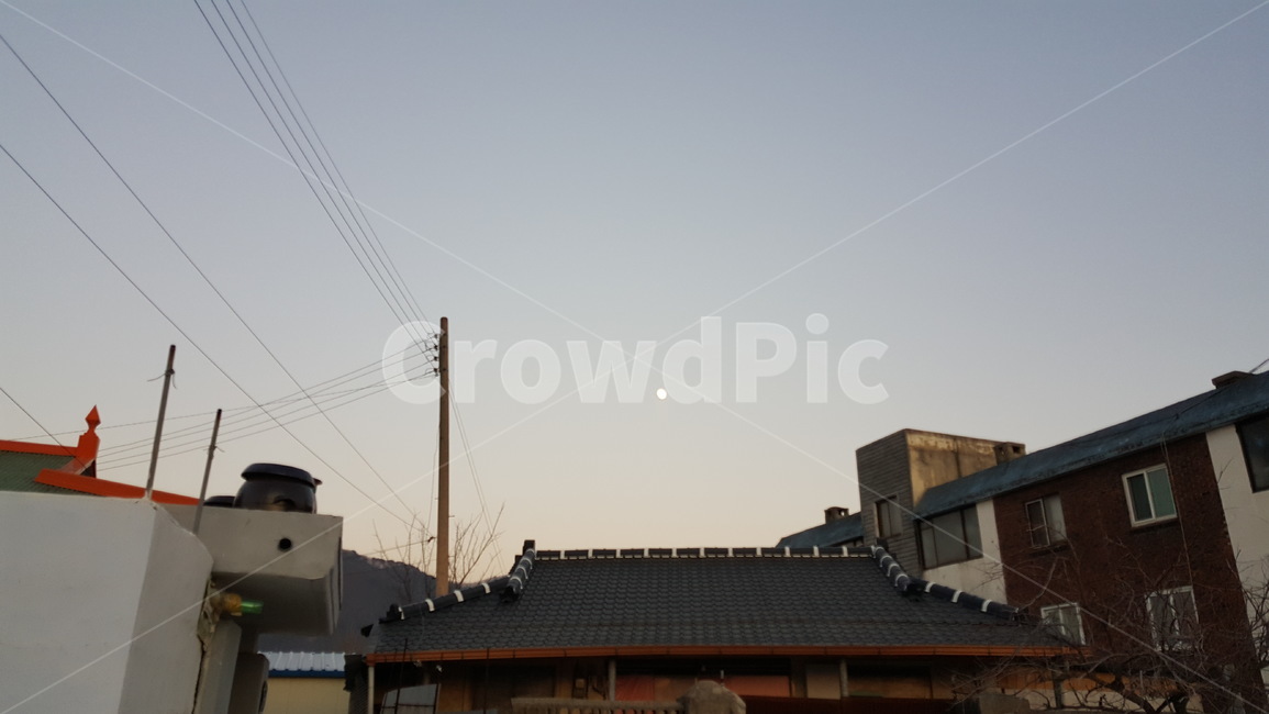 저녁,달,초저녁달,풍경,자연,시골,마을,풍경,landscape,country,rural,town,건축물,건물외관,exterior,building,structure,architecture,construction