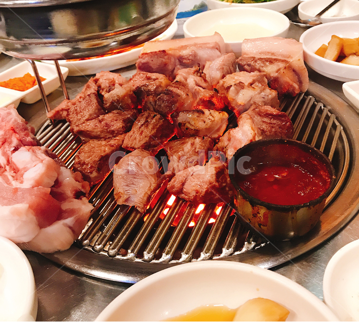 고기,불판,음식,구이,꼬기,육즙,와규,돼지고기,요리,식재료,cook,식감,제주도흑돼지,흑돼지,먹방,식사,외식,foodreserves,meat,음식,식재료,요리,food,cook,meal,dishes,food reserves,육류,고기,meat