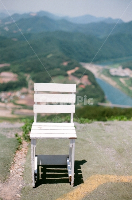 의자,단양,산,산등성,패러글라이딩,전망대,혼자,나무의자,필름,감성,sensible,feeling,사물,물건,오브젝트,thing,object,matter