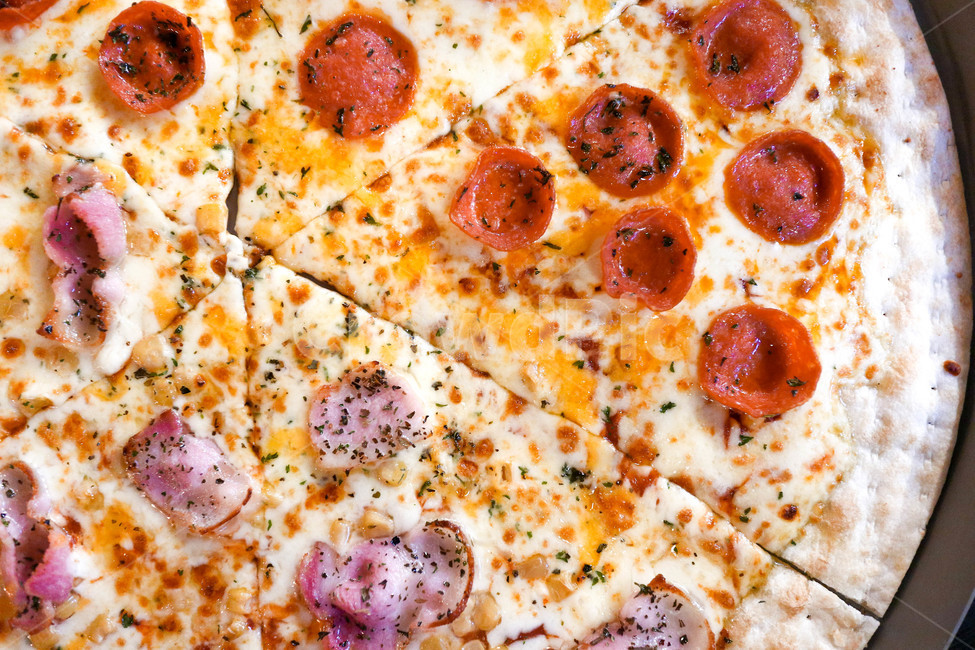 피자,pizza,halfpizza,반쪽피자,치즈,하프피자,cook,restaurant,푸드,food,음식,서양음식,pepperoni,음식,식재료,요리,food,cook,meal,dishes,food reserves,양식,서양음식,서양요리,western food,western dishes,western meal,western cook