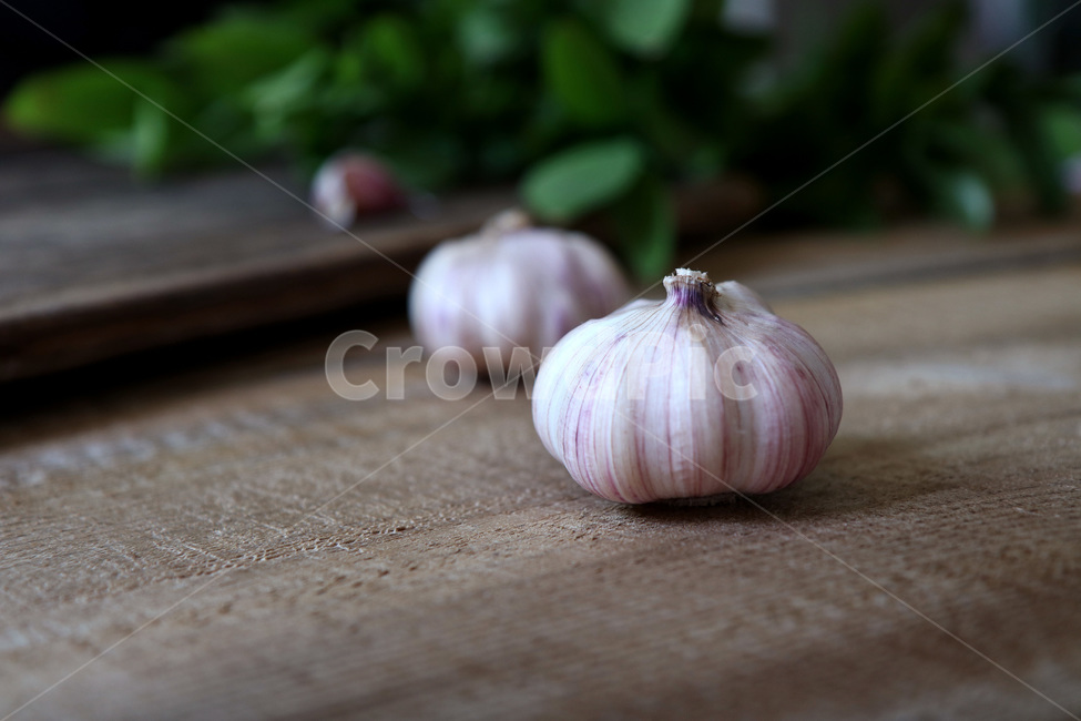 사진,마늘,야채,채소,햇마늘,나무,원목,질감,재질,빈티지,육쪽마늘,깐마늘,패브릭,갈릭,통마늘,재료,식자재,텍스처,garlic,wholegarlic,vegetable,food,wood,texture,음식,식재료,요리,food,cook,meal,dishes,food reserves,채소,야채,vegetables