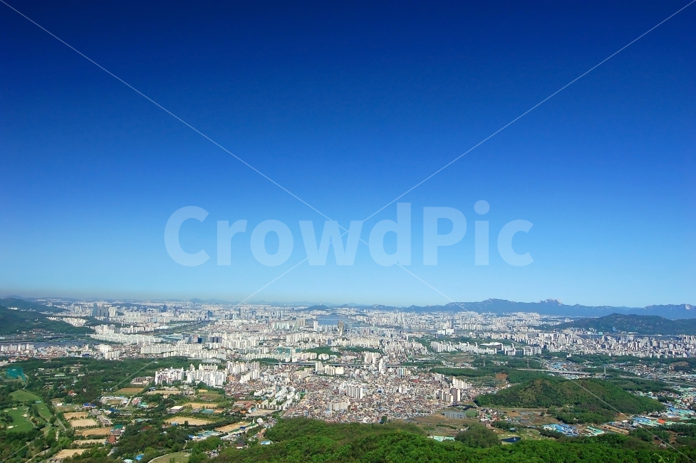 서울,한국,송파구,도시,도심,부동산,건물,빌딩,아파트,주택,집,한강,하늘,스카이라인,풍경,도시풍경,배경,백그라운드,산,환경,날씨,맑음,전경,city,seoul,korea,도시,풍경,city,landscape,outdoors,옥외,경치,nature,자연,scenery