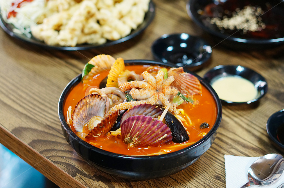 낙지한마리짬뽕,낙지짬뽕,낙지조개짬뽕,생물낙지조개짬뽕,짬뽕,식사,요리,dish,meal,food,중식,점심,중화요리,음식,식재료,요리,food,cook,meal,dishes,food reserves,중식,중국음식,중화요리,chinese food,chinese dishes,chinese meal,chinese cook