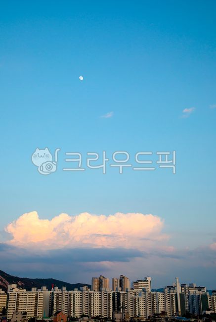 blue sky,Villa,city,clouds,building,cloud,Nowongu,Junggyedong,Hagyedong,cityscape,sky,Sanggyedong,nature,real estate,Mt Bulam,seoul,apartment complex,moon,outdoors,sunset,nightfall,Wallpapers,apartment,landscape