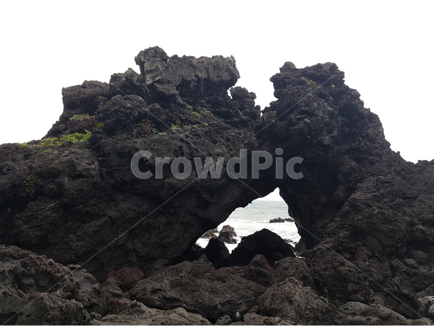 제주도,제주,바다,해안도로,용암동굴,현무암,자연,파도,힐링,자연,풍경,nature,landscape,한국자연풍경,한국자연경관,korea nature landscape,제주도,jeju,jeju island,cave,동굴,outdoors,옥외,ocean,대양,water,물,sea,shoreline,해안선