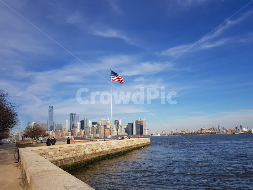 하늘,맨하탄,맑음,뉴욕,미국국기,landscape,sky,riverview,city,nationalflag,도시,풍경,city,landscape,해외,외국,세계,foreign,oversea,world,세계도시풍경,해외도시풍경,외국도시풍경,world cityscape,symbol,상징,flag,깃발