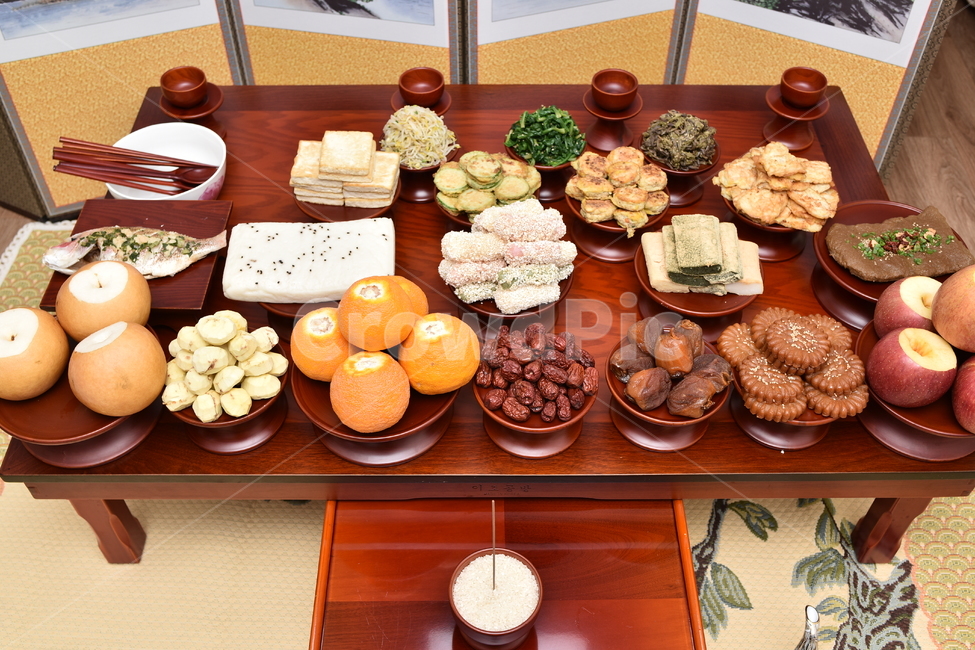 제사,제삿상,조상,추석,설날,젯밥,절,큰절,휴일,음식,한국전통,한국문화,korean traditional,korean culture,음식,식재료,요리,food,cook,meal,dishes,food reserves
