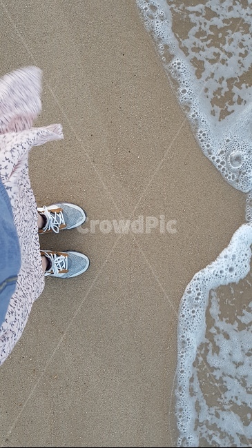 신발,발,바다,모래,거품,파도,다리,모래사장