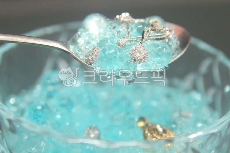 air freshener,ring,Geumeunbang,high price,necklace,Diamond,aromatic,precious metals,gold,diamond,Spoon,spoon,jeweler,glass bowl
