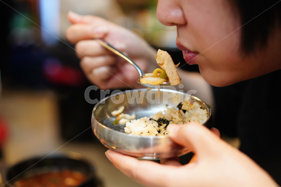 식사,된장찌개,밥,먹거리,음식,한식,두부,국물,먹방,푸드,끼니,사람,인물,인간,human,person,음식,식재료,요리,food,cook,meal,dishes,food reserves
