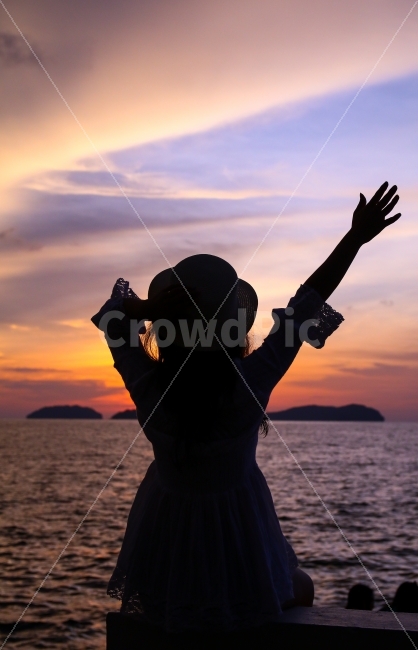 실루엣,여성,여자,성인,어른,바다,석양,선셋,아름다운,귀여운,여인,하늘,저녁,노을,수평선,휴양지,동남아시아,동남아,관광,여행,풍경,인물,silhouette,lady,girl,sunset,sea,ocean,horizon,dramatic,breathtaking,travel,tourism,감성,감성사진,cute,pretty,vacation,휴가,사람,인물,인간,human,person,여성,여자,woman,female,lady,감정표현,기분,feeling,emotion,인물실루엣,사람실루엣,character silhouette,human silhouette,여행,휴가,traveling,vacation,trip