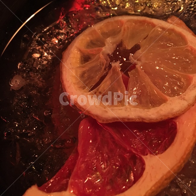 칵테일,과일칵테일,분위기,여름,시원,청량,레몬,자몽,얼음,밤,펍