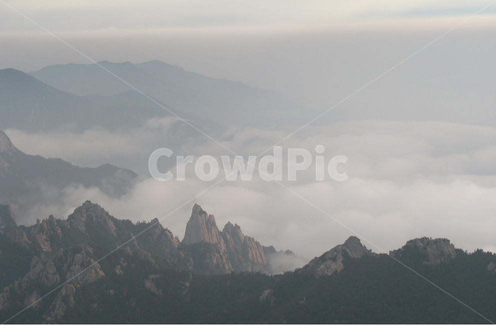 설악산,운해,공룡능선,범봉,공룡운해,자연,풍경,nature,landscape,한국자연풍경,한국자연경관,korea nature landscape,mountain range,산맥,mountain,산,outdoors,옥외,peak,피크,slope,경사