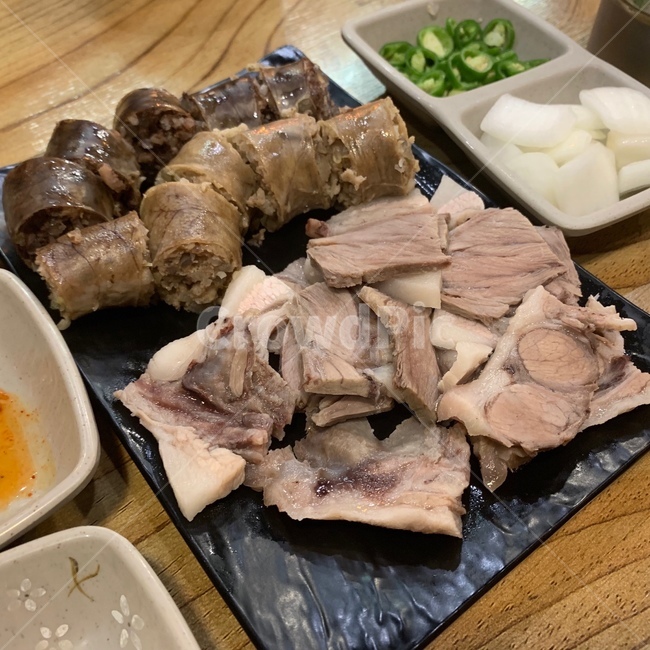보쌈,순대,순대정식,찹살순대,막창순대,돼지고기,음식,식재료,요리,food,cook,meal,dishes,food reserves
