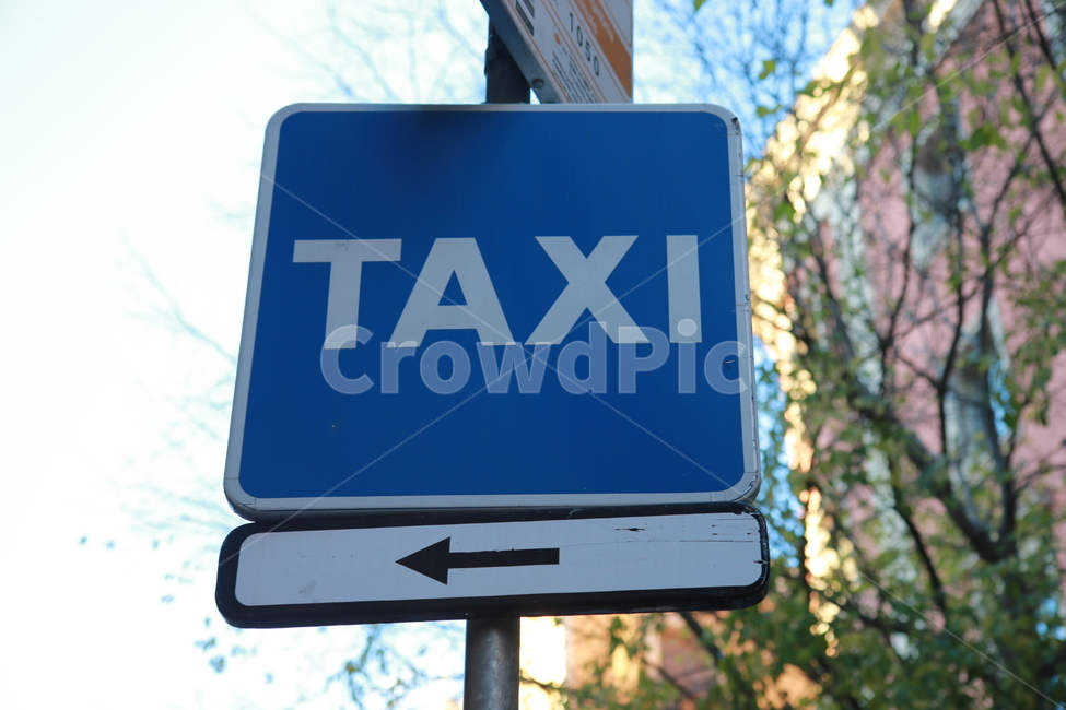 택시,간판,표지판,교통,taxi,택시사진,표지판사진,교통표지판,길,길거리,도로,도로표지판,교통,교통수단,traffic,transportation