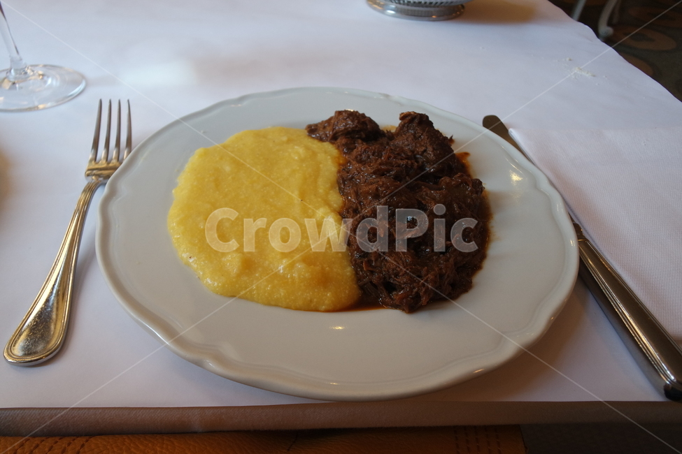 말고기,레스토랑,horsemeat,맛있는,식사,포크,접시,음식,식재료,요리,food,cook,meal,dishes,food reserves