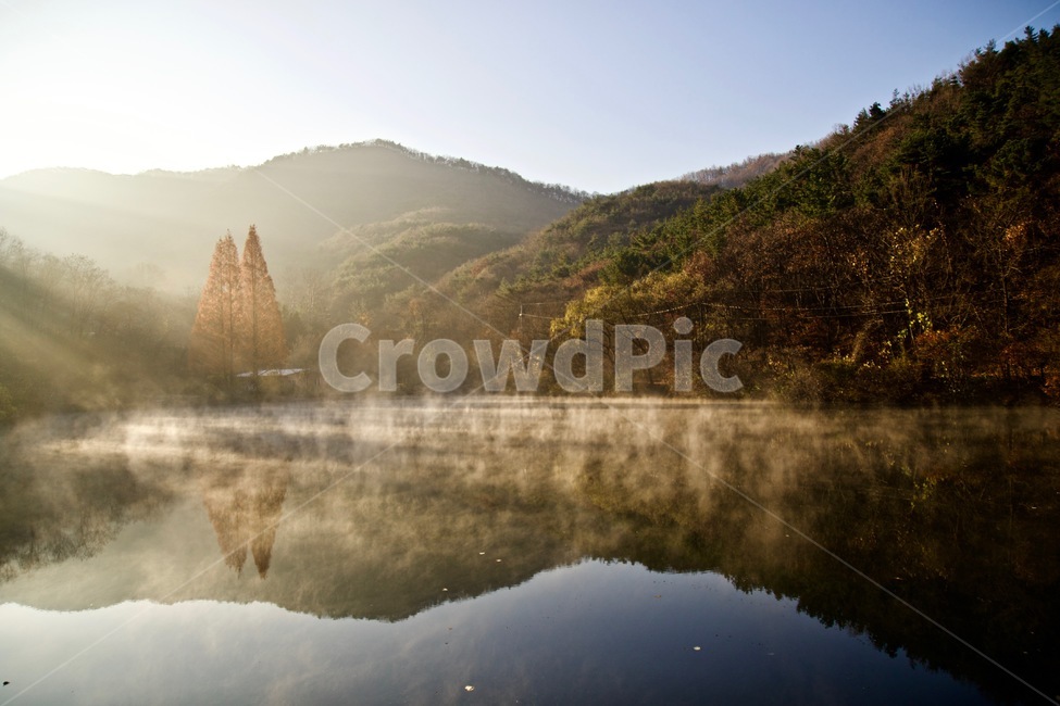 저수지,빛내림,불장골저수지,물안개,반영,자연,풍경,자연,풍경,nature,landscape,한국자연풍경,한국자연경관,korea nature landscape,outdoors,옥외,water,물,weather,날씨