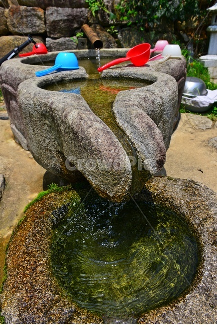 자연,물,식수,감로수,약수터,바가지,생명수,빨강,파랑