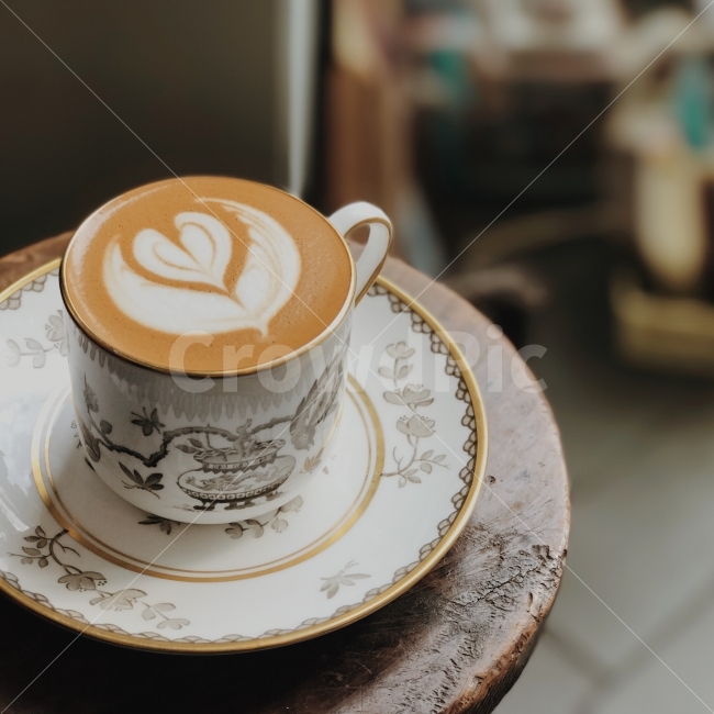 햇살,튤립,커피,라떼,카페라떼,원두커피,커피,카페,coffee,cafe,감성,sensible,feeling