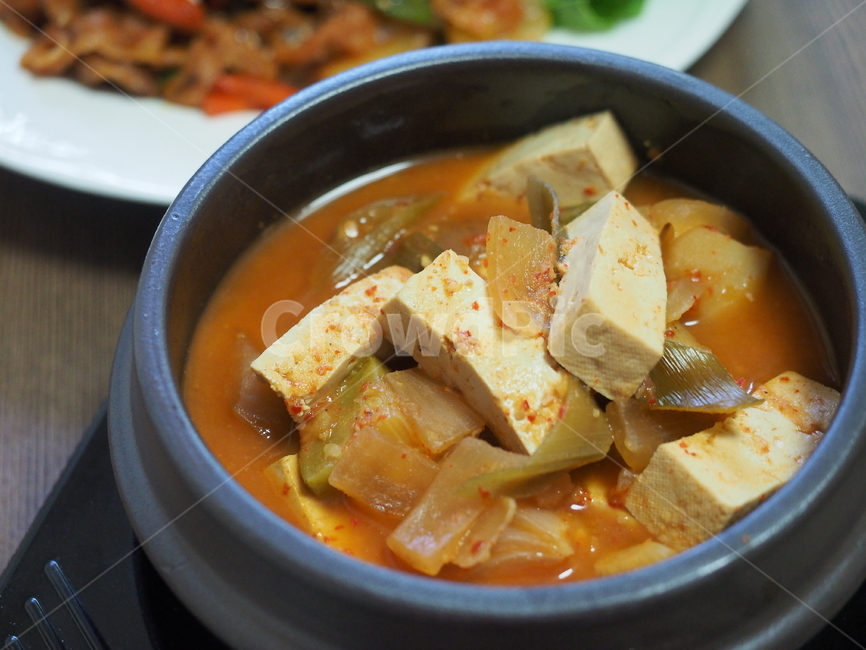 된장찌개,찌개,된장,두부,두부된장찌개,한국음식,식품,한식,한국문화,음식,한국,배경,음식문화,웰빙,문화,아시아,아시아음식,전통,전통음식,뚝빼기,뚝빼기된장찌개,음식,식재료,요리,food,cook,meal,dishes,food reserves,한식,한국음식,한국요리,korean food,korean dishes,korean meal,korean cook