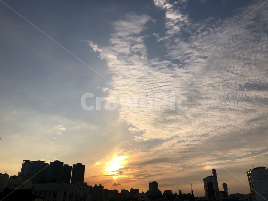 하늘,풍경,노을,붉은노을,일몰,도시,풍경,city,landscape,실루엣,그림자,silhouette,shadow,nature,자연,sunlight,햇빛,outdoors,옥외