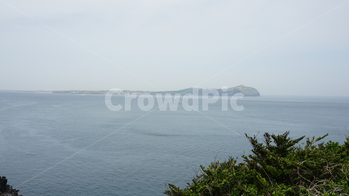 바닷가,바다,자연,풍경,제주도,자연,풍경,nature,landscape,한국자연풍경,한국자연경관,korea nature landscape,제주도,jeju,jeju island,outdoors,옥외,land,땅,sea,ocean,대양,water,물,shoreline,해안선,coast,연안